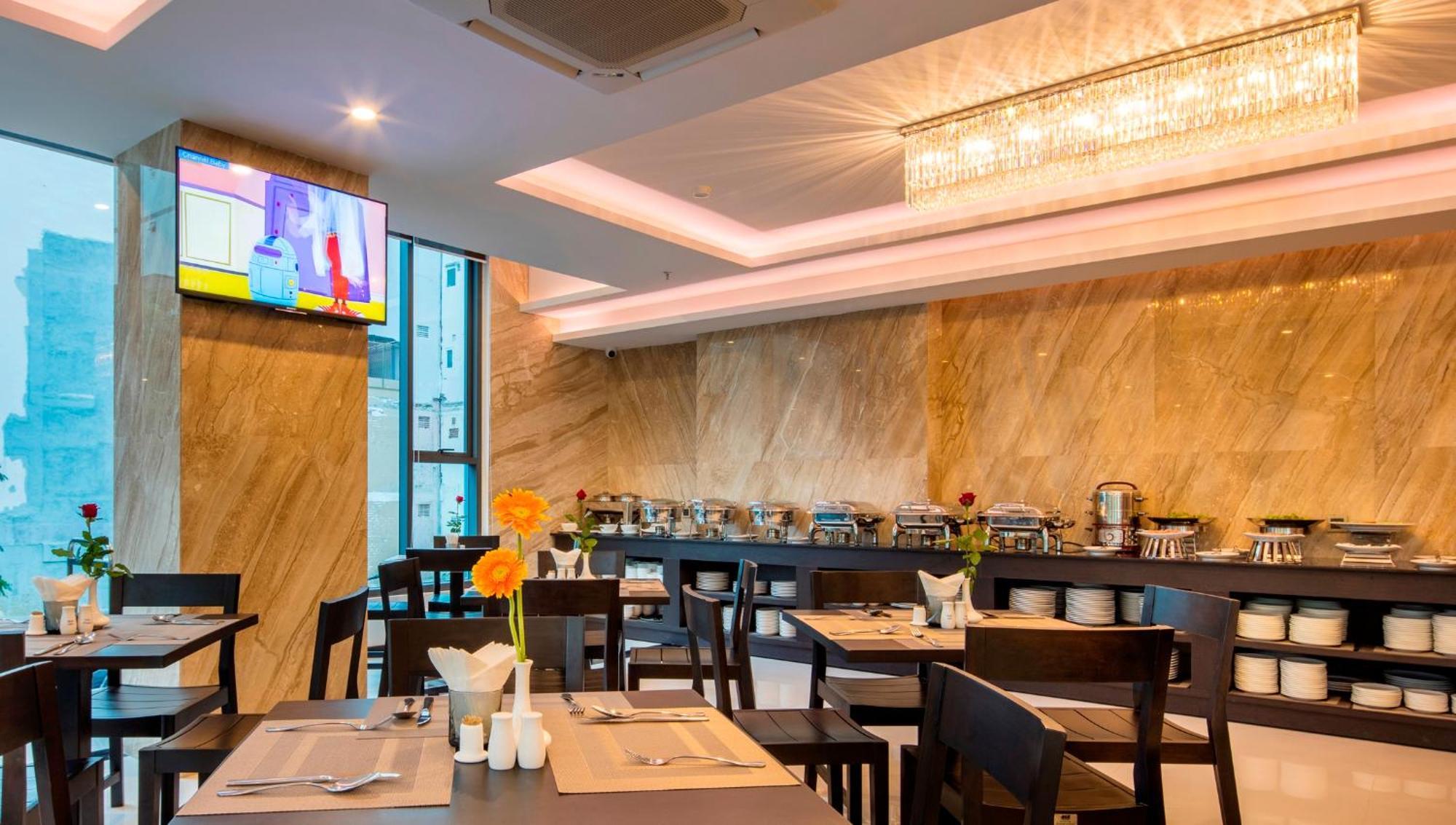 Meriton Hotel Nha Trang Exterior photo