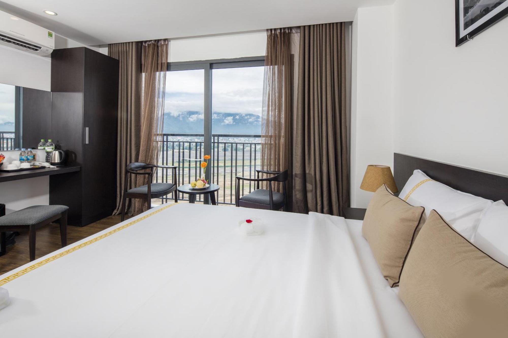 Meriton Hotel Nha Trang Exterior photo