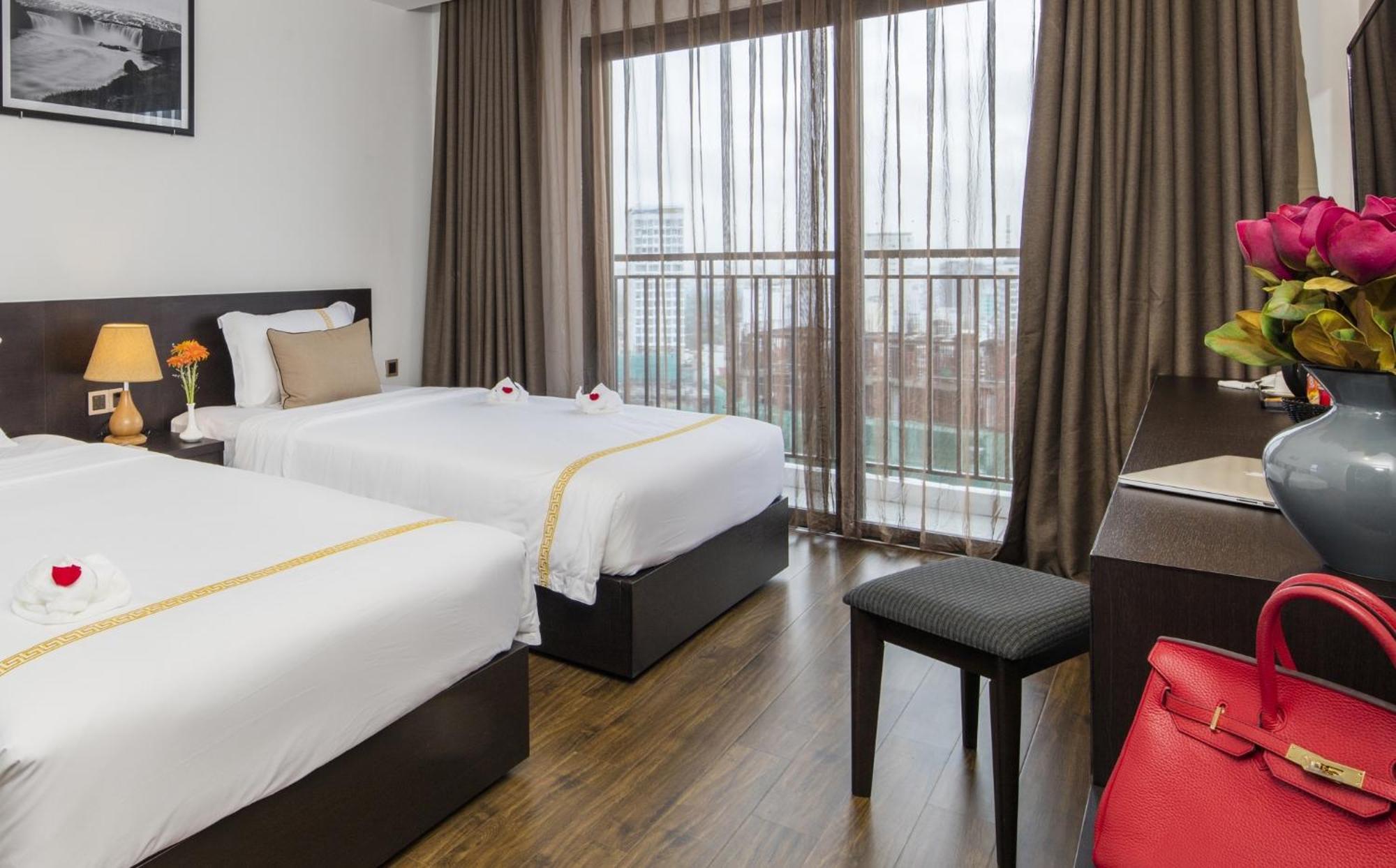 Meriton Hotel Nha Trang Exterior photo