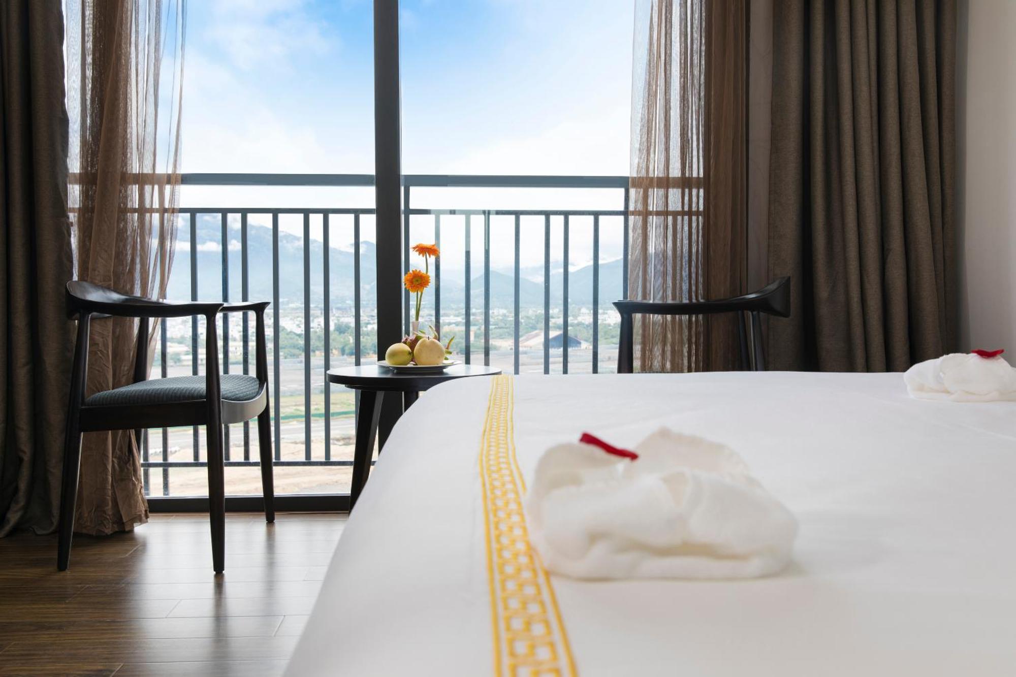 Meriton Hotel Nha Trang Exterior photo