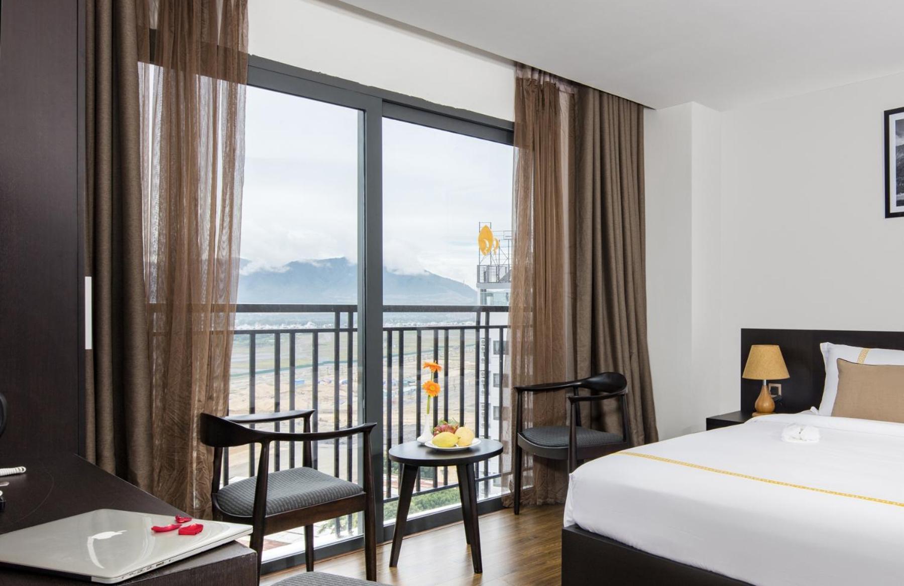 Meriton Hotel Nha Trang Exterior photo