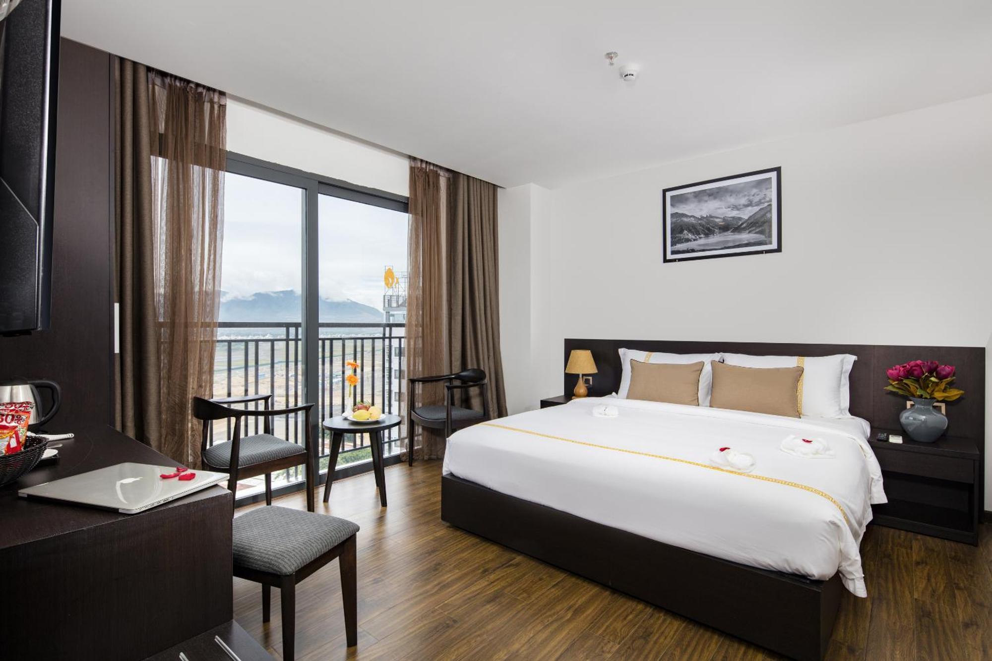 Meriton Hotel Nha Trang Exterior photo