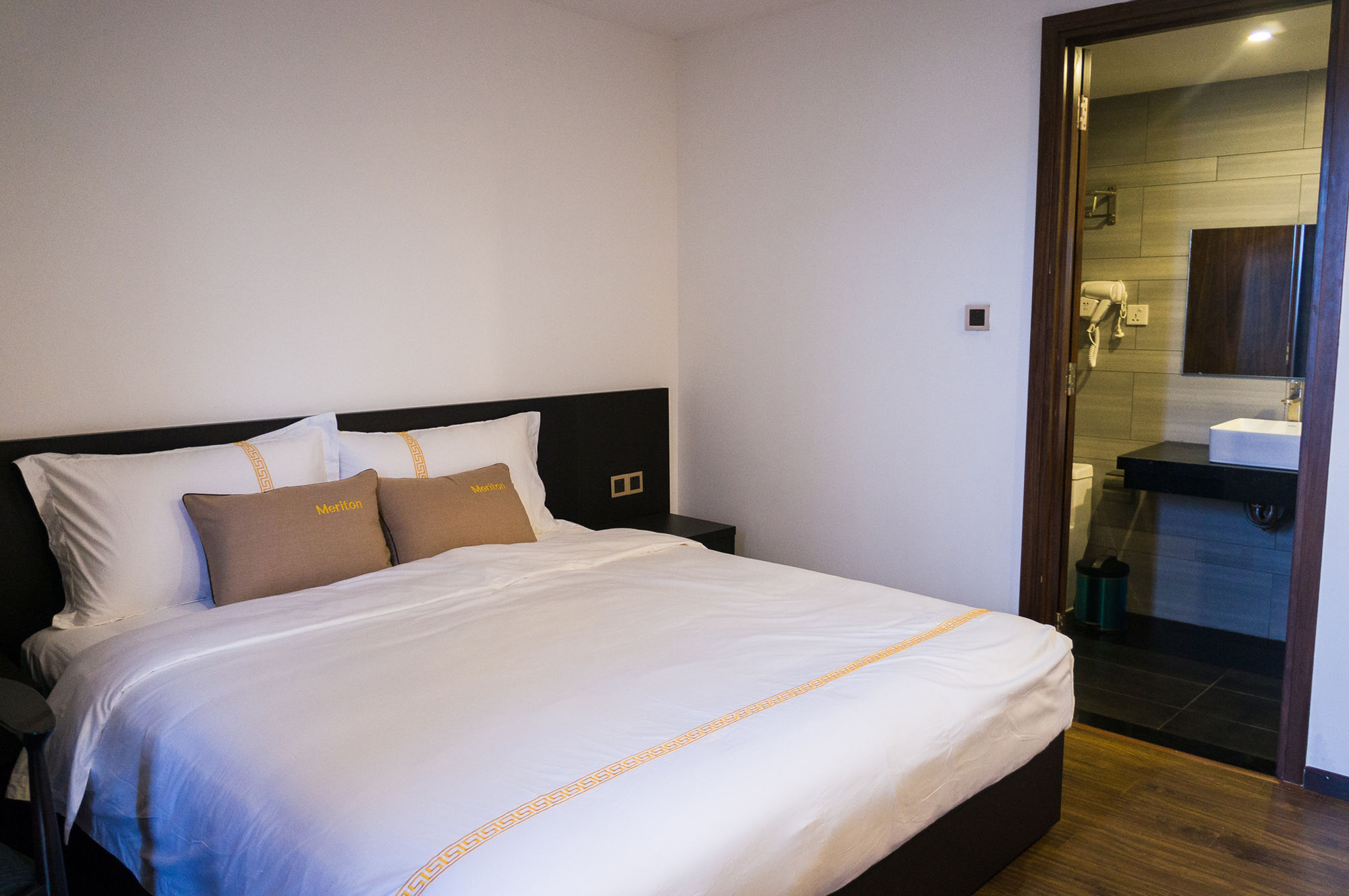 Meriton Hotel Nha Trang Exterior photo